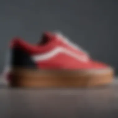 Silhouette of Vans Old Skool Gum Bottom Side profile of Vans Old Skool gum bottom highlighting its silhouette